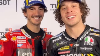 MotoGP: VIDEO - Bezzecchi scherza con Bagnaia: "se la fa sotto per l'Argentina"