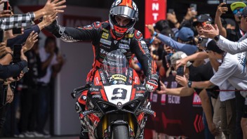 SBK: Ducati al lavoro: sella ribassata e nuovo serbatoio per Petrucci ad Assen