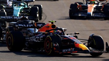 Auto - News: F1: Perez vince la Sprint di Baku, la Ferrari sale sul podio con Leclerc