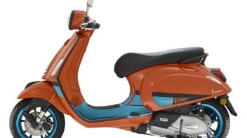 Moto - Scooter: Vespa Primavera Vibe: lo scooter si veste di colore