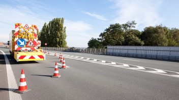 Auto - News: Altroconsumo: sulle autostrade, cantieri in aumento, al pari dei... disagi