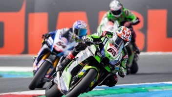 SBK: Lorenzo: “Rea deve rischiare di più per vincere, come Marquez con la Honda”