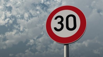 Auto - News: Bologna: da luglio il limite di velocità passa a 30 km/h