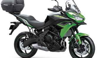 Moto - News: Kawasaki Versys 650: il kit Commuter, è omaggio!