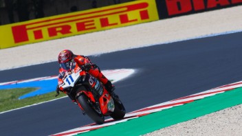 SBK: Misano: Nicolò Bulega infila la sesta, fuga nel Mondiale Supersport