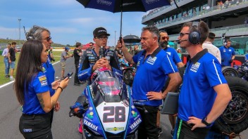 SBK: Ray: “Non sembro un motociclista, sono arrivato alle moto passando dal cantiere e dal pub"