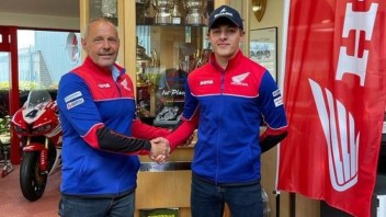 SBK: Franco Bourne al posto di Andrew Irwin a Snetterton nel BSB