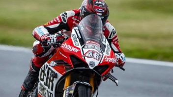 SBK: Tommy Bridewell in pole sul bagnato nel British Superbike