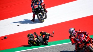 MotoGP: Bezzecchi: “I hit my back pretty bad. Martin? He didn’t apologize.”                   