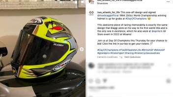 MotoGP: Max Biaggi mette all'asta il mitico casco replica del 1994: si batte oggi!