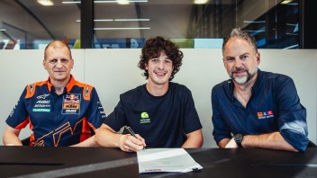 Moto2: Vietti lascia Fantic per KTM: nel 2024 correrà nel team Ajo con Öncü