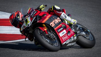 SBK: Bautista mostra i muscoli nelle FP2 di Portimao, solo 8° Razgatlioglu