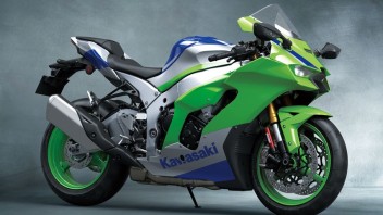 Moto - News: Kawasaki: 40 anni di Ninja, con una livrea più che speciale!
