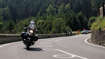 Moto - News: Curva a sinistra? In Austria ti aiuta la segnaletica