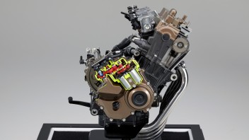 EICMA: Honda: a EICMA 2023 porta l'innovazione, la frizione a gestione elettronica E-Clutch