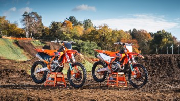 Moto - News: KTM SX-F Factory Edition 2024: le motocross Ready to Race