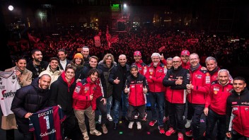 MotoGP: Tutti i video e le interviste agli uomini Ducati alla festa di Bologna