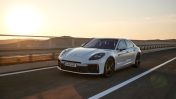 Auto - News: Porsche: due nuove varianti ibride della Panamera