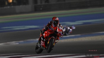 MotoGP: Bagnaia domina a Lusail: vince davanti a Binder e Martìn, Marquez 4°