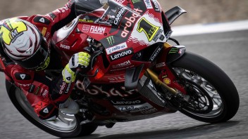 SBK: Super rimonta di Bautista nella Superpole Race, 2° Bulega, 9° Toprak