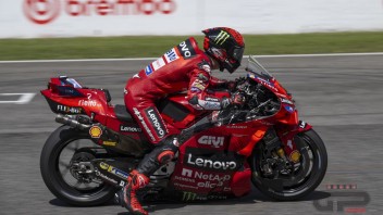 MotoGP: Bagnaia padrone del venerdì ad Assen: 2° Vinales, 3° Alex Marquez