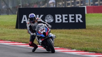 SBK: Toprak implacabile: è tripletta anche a Donington! 2° Bulega, 5° Bautista