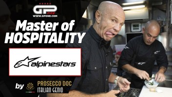 MotoGP: Master of Hospitality:  l'esuberanza di Randy Mamola ai fornelli di Alpinestars