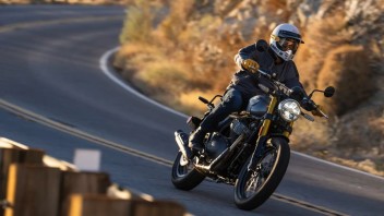 Moto - News: Royal Enfield Bear 650: la scrambler in salsa tikka masala