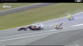 MotoGP: VIDEO - Il terribile incidente tra Vinales e Bezzecchi a Phillip Island