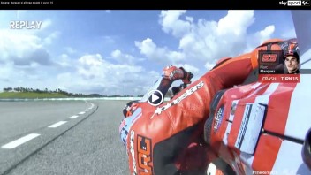 MotoGP: VIDEO - Marquez cerca di riprendere Martìn e cade alla 15 a Sepang