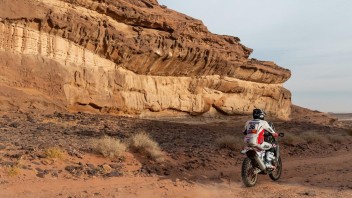Dakar: Gli italiani alla Dakar tengono duro, ma quanta fatica!
