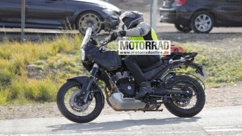 Moto - News: Royal Enfield Himalayan 650? Eccola beccata durante i test!