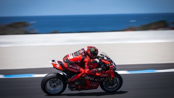 SBK: Ducati detta legge a Phillip Island: 1° Bulega, 2° Iannone, 3° Petrucci!