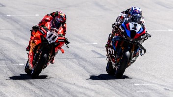 SBK: Toprak contro Bulega: sfida di cuore, nervi, polso e testa ad Assen