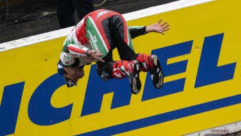 MotoGP: Vive la France: Zarco si esibisce nel backflip davanti alla folla di Le Mans