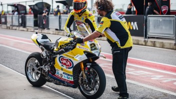 SBK: Iannone: “La situazione al box è molto difficile: ho dovuto copiare tutto da Bautista”