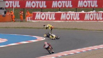 SBK: Ducati in apprensione: violento highside per Bulega e Iannone in FP1 a Most