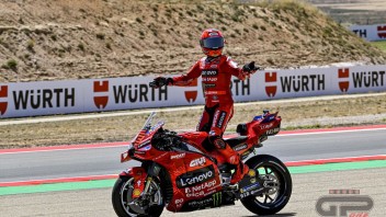 MotoGP: Marc Marquez fenomenale dominatore ad Aragon: 2° Alex, 3° Bagnaia 