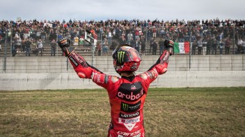 MotoGP: Destinazione 2027: lo spettro di Nicolò Bulega sul team Pertamina VR46