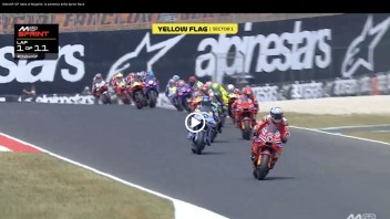 MotoGP: VIDEO - Marc Marquez ha un problema allo Start al Mugello ma recupera