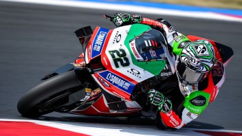 SBK: Donington: Alex Lowes la spunta su Bulega per un millesimo nelle FP1, 3° Toprak