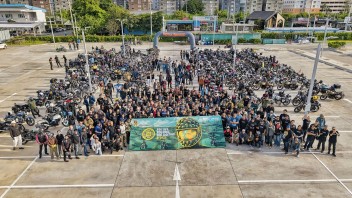 Moto - News: Royal Enfield: One Ride 2025, 40.000 bikers si sono radunati in tutto il mondo