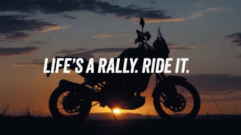 Moto - News: Kawasaki KLE 500: ora c'è la data di presentazione