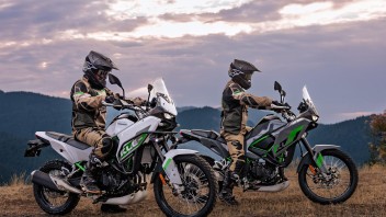 Moto - News: Kawasaki KLE500: Life’s a Rally, Ride it. Il ritorno di un mito