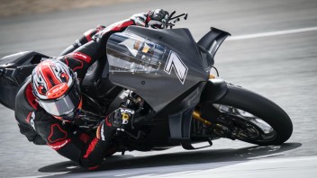 SBK: Bulega-Lecuona: Ducati spara la doppietta con la nuova Panigale a Jerez