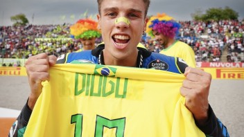 Moto2: Valencia: Guevara vince la gara, Diogo Moreira è Campione del Mondo