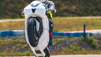 SBK: Il guerriero Iannone si allena: "Tra polvere e vento ritrovo il mio ritmo"