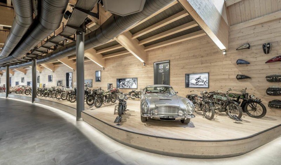 Fire In The World S Highest Motorcycle Museum 200 Motorcycles Burned Gpone Com Quick reply to top return to the list. fire in the world s highest motorcycle