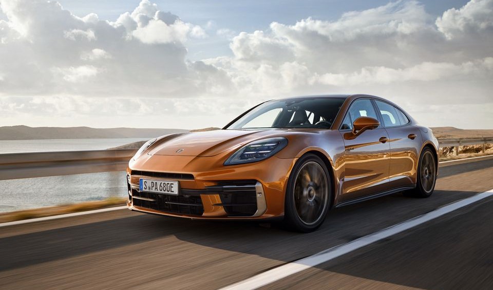Auto - News: Porsche Panamera 2024: più digitale, più lussuosa, più efficiente