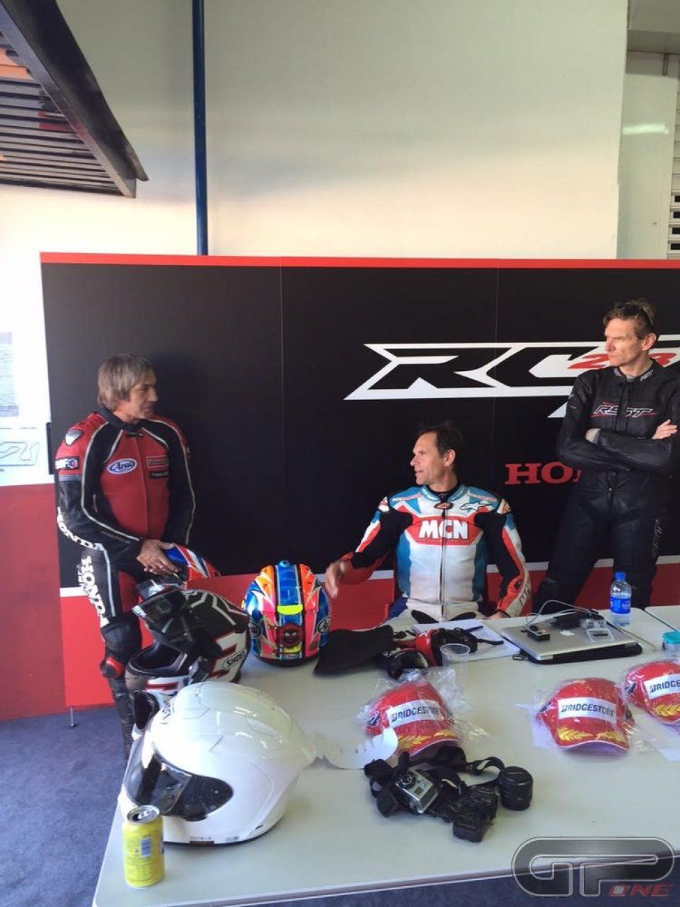 Moto - Test: Honda RC213V-S: Ron Haslam la prova per noi
